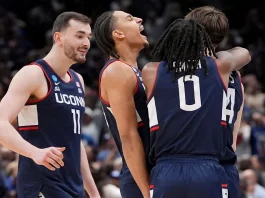 Braylon Mullins last-second 3